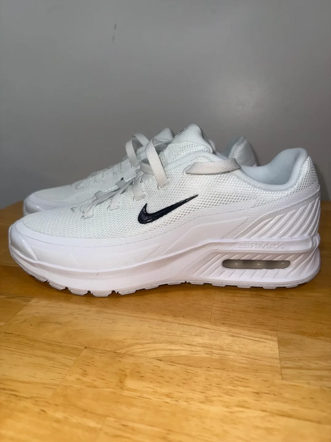 Nike Air Max Portal, Women's size 9.5 image indicator(4)