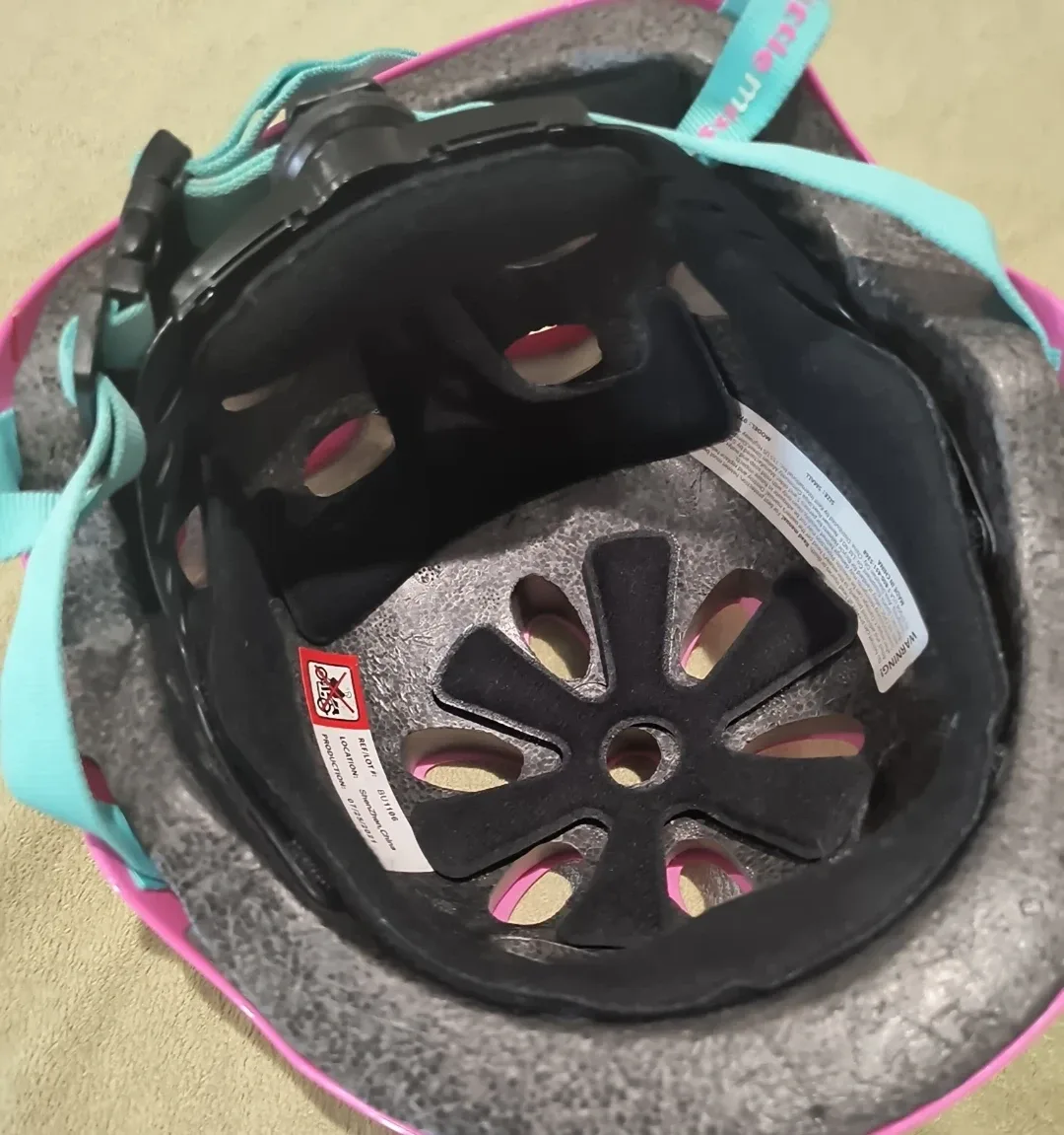 LIL RIDER Pink Helmet with Pegasus image indicator(8)