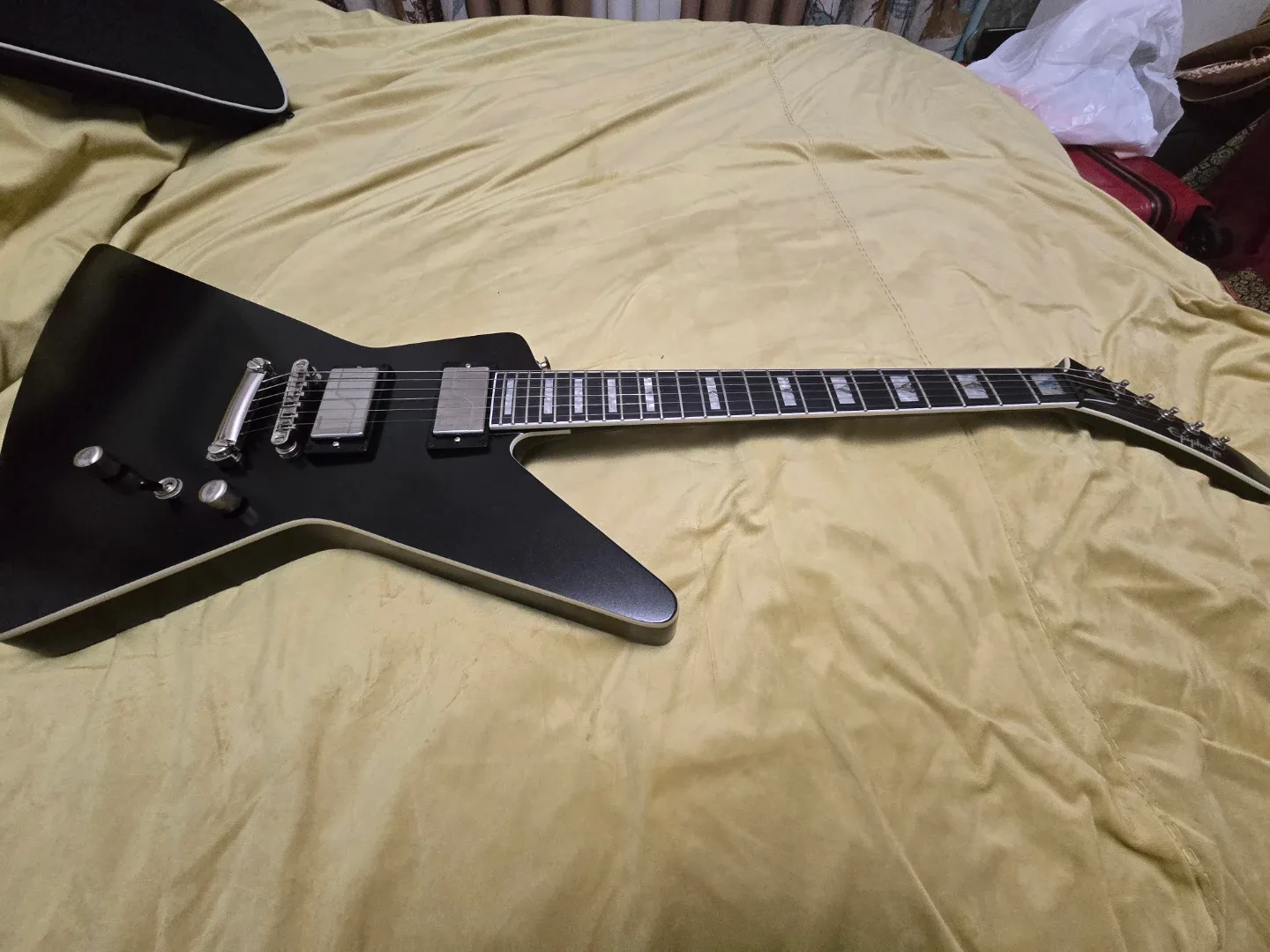 Epiphone Extura Guitar with Gig bag image indicator(5)