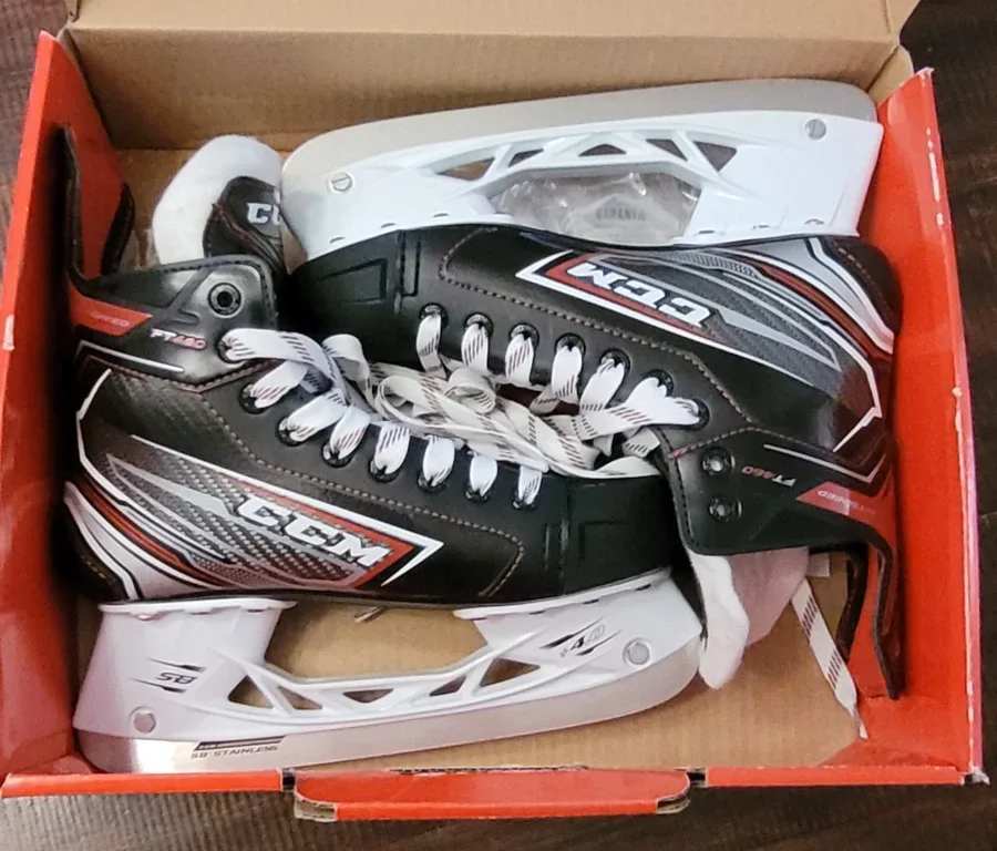 CCM JetSpeed FT460 JR Ice Hockey Skates - Size 5.5D image indicator(2)