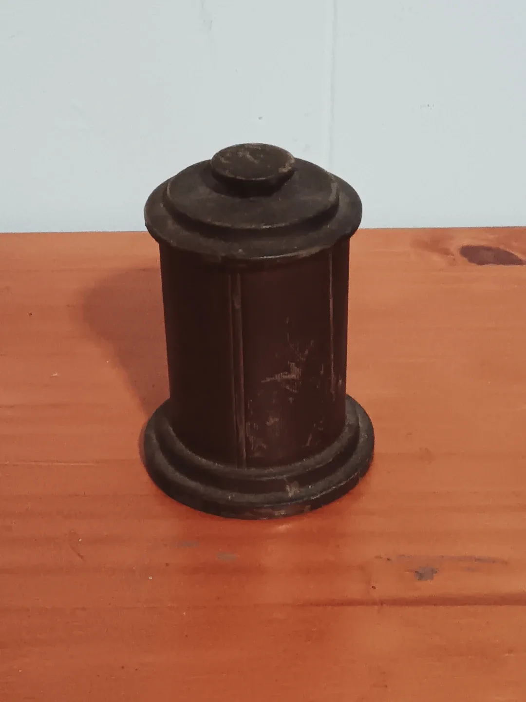 Vintage Ronson Crown Table Lighter & Gettysburg Wagon image indicator(7)