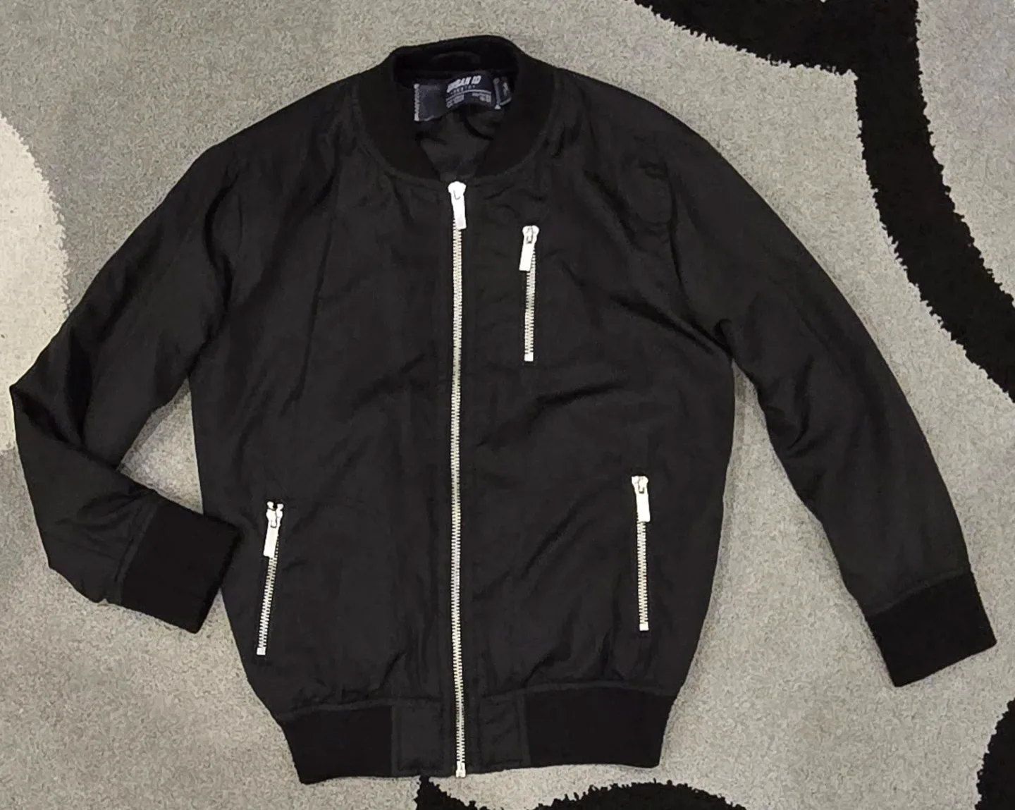 Little Boys Cute Bomber Jacket! - Size 5 / 6 thumbnail