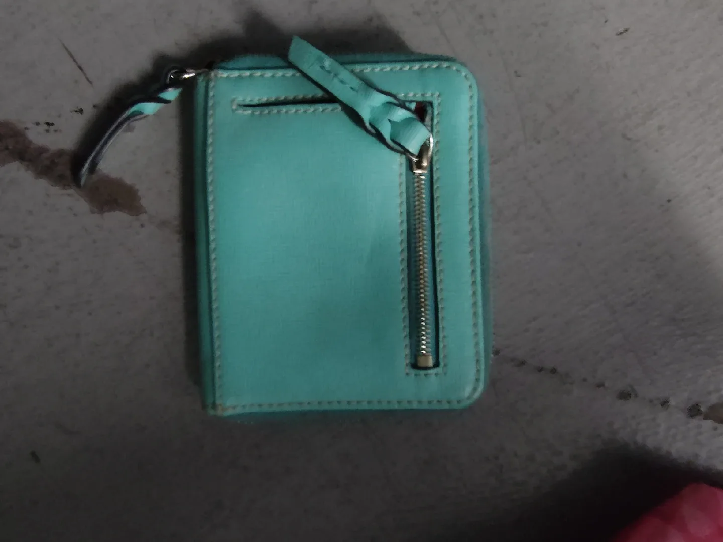 Dooney & Bourke Wallet image indicator(2)