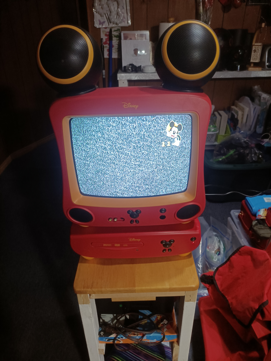 mickey mouse crt tv and dvdplayer no remote - photo 2