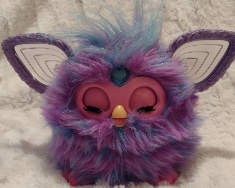 Hasbro Furby 2023 Interactive Purple Blue Talks Move Light