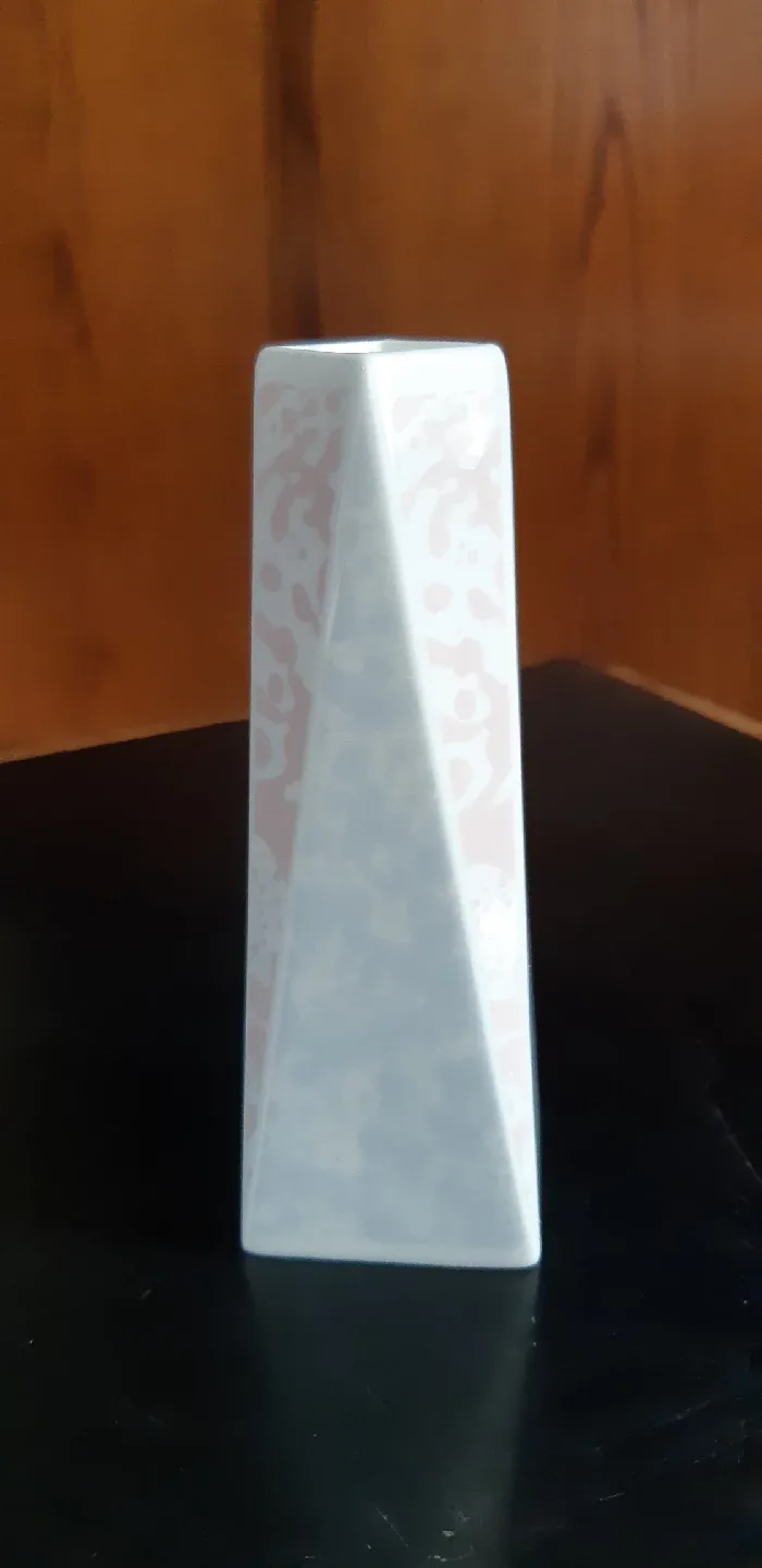 3 Lovely Bud Vases image indicator(2)