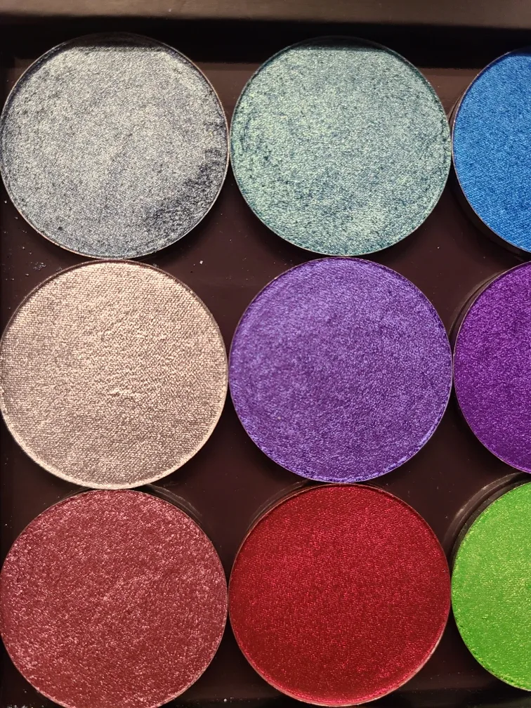 Give Me Glow Cosmetics Singles Eyeshadow Palette image indicator(3)