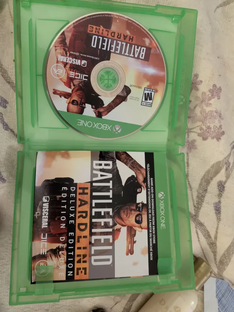 Battlefield Hardline Deluxe Edition - Xbox One Game image indicator(6)