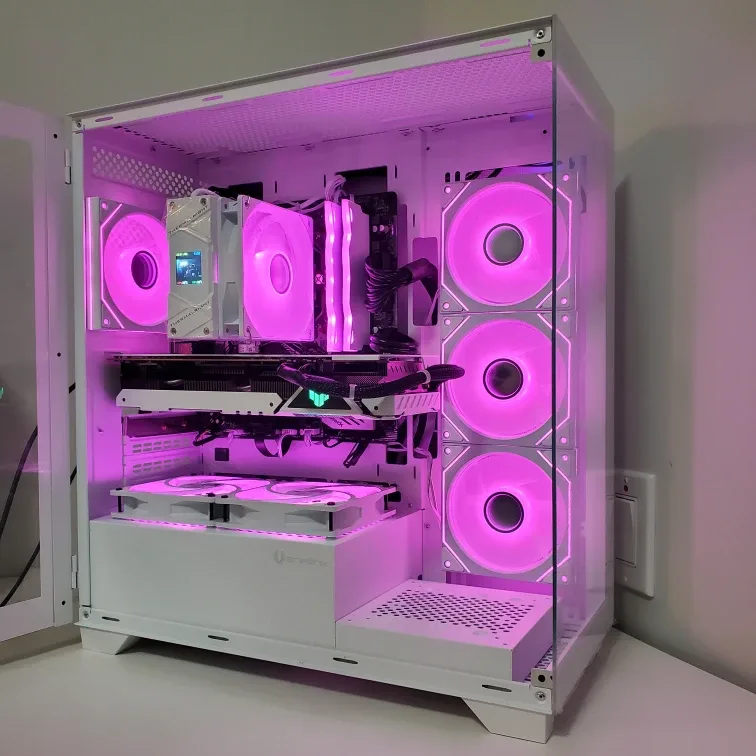 White build: Ryzen 5600xt / Rtx 3070 / 32g ram / 1tb ssd image indicator(9)