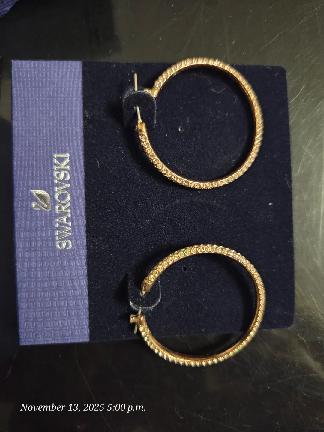 Swarovski earnings image indicator(4)