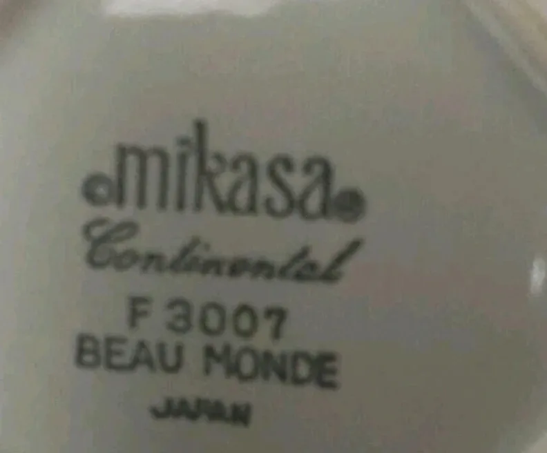 Mikasa complete set of Dishes for 8 with lots  of Serving Pieces image indicator(8)