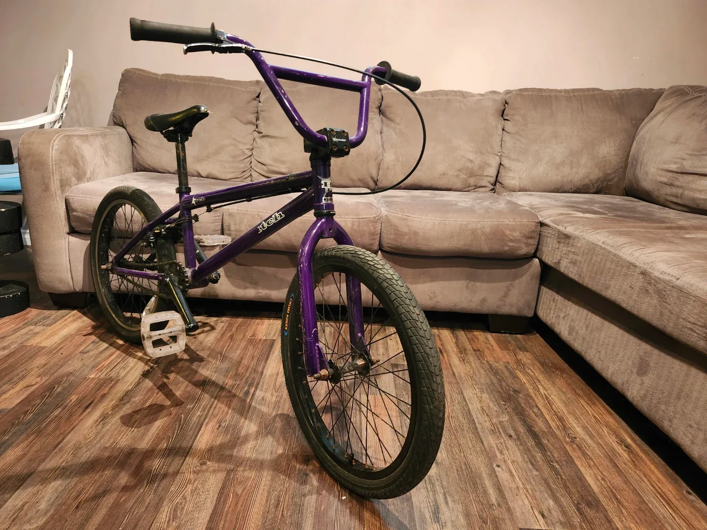 Haro Bikes Purple BMX Bike image indicator(2)