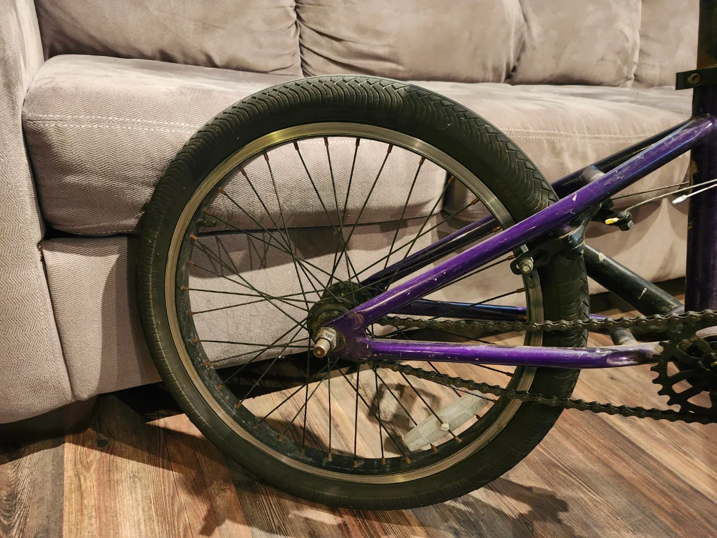 Haro Bikes Purple BMX Bike image indicator(4)