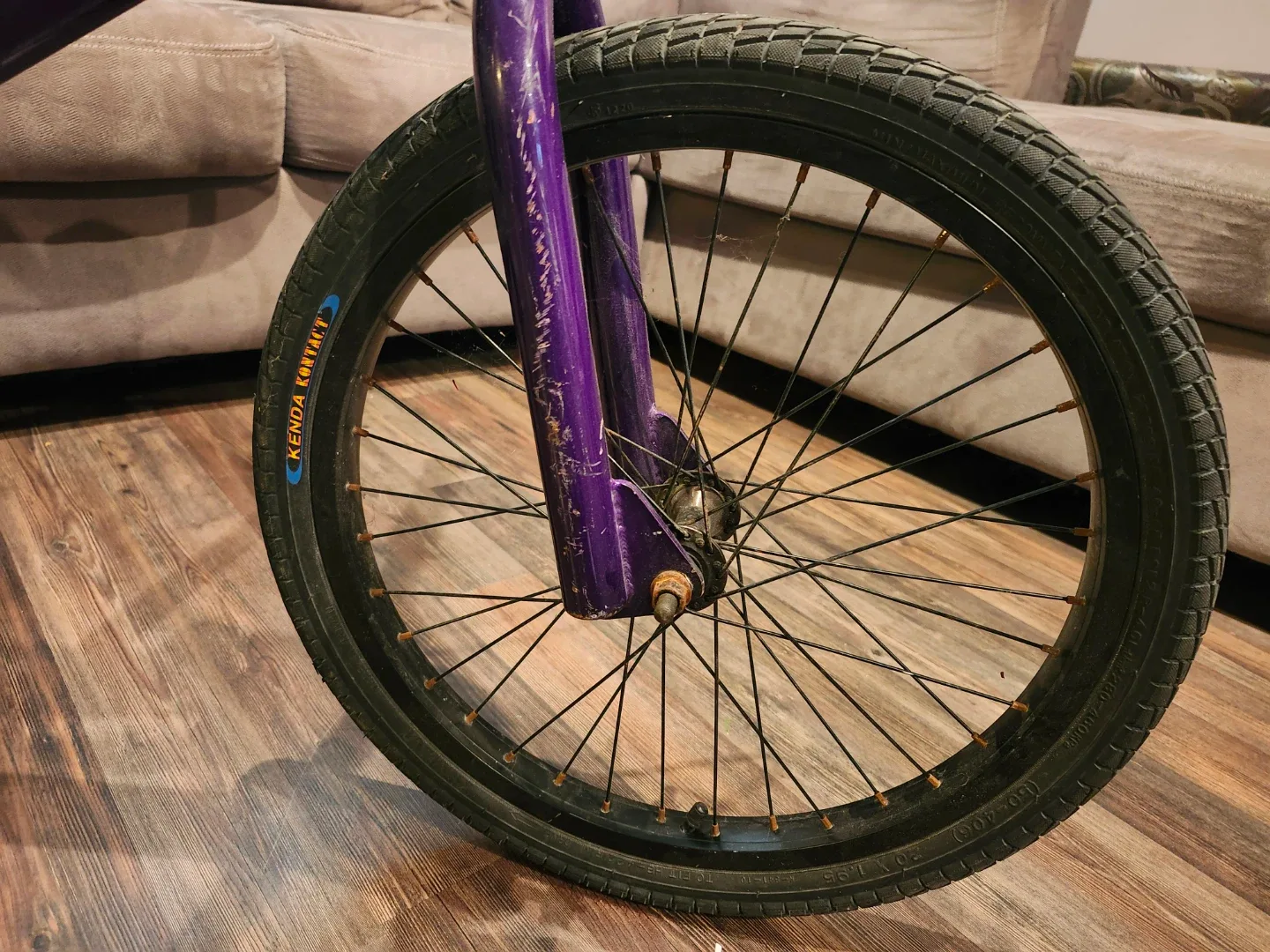 Haro Bikes Purple BMX Bike image indicator(5)