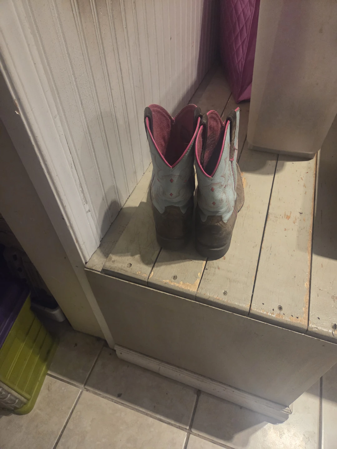 Cowboy Boots - Size 4 - photo 4
