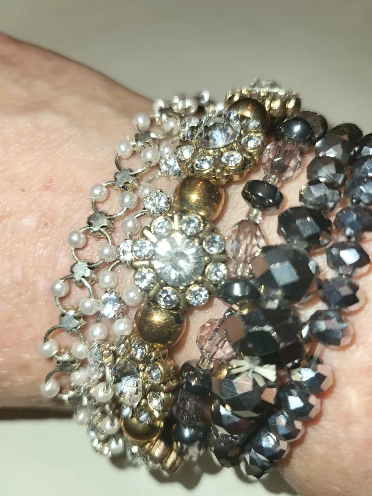 Set of 6 Beaded Bracelets image indicator(3)