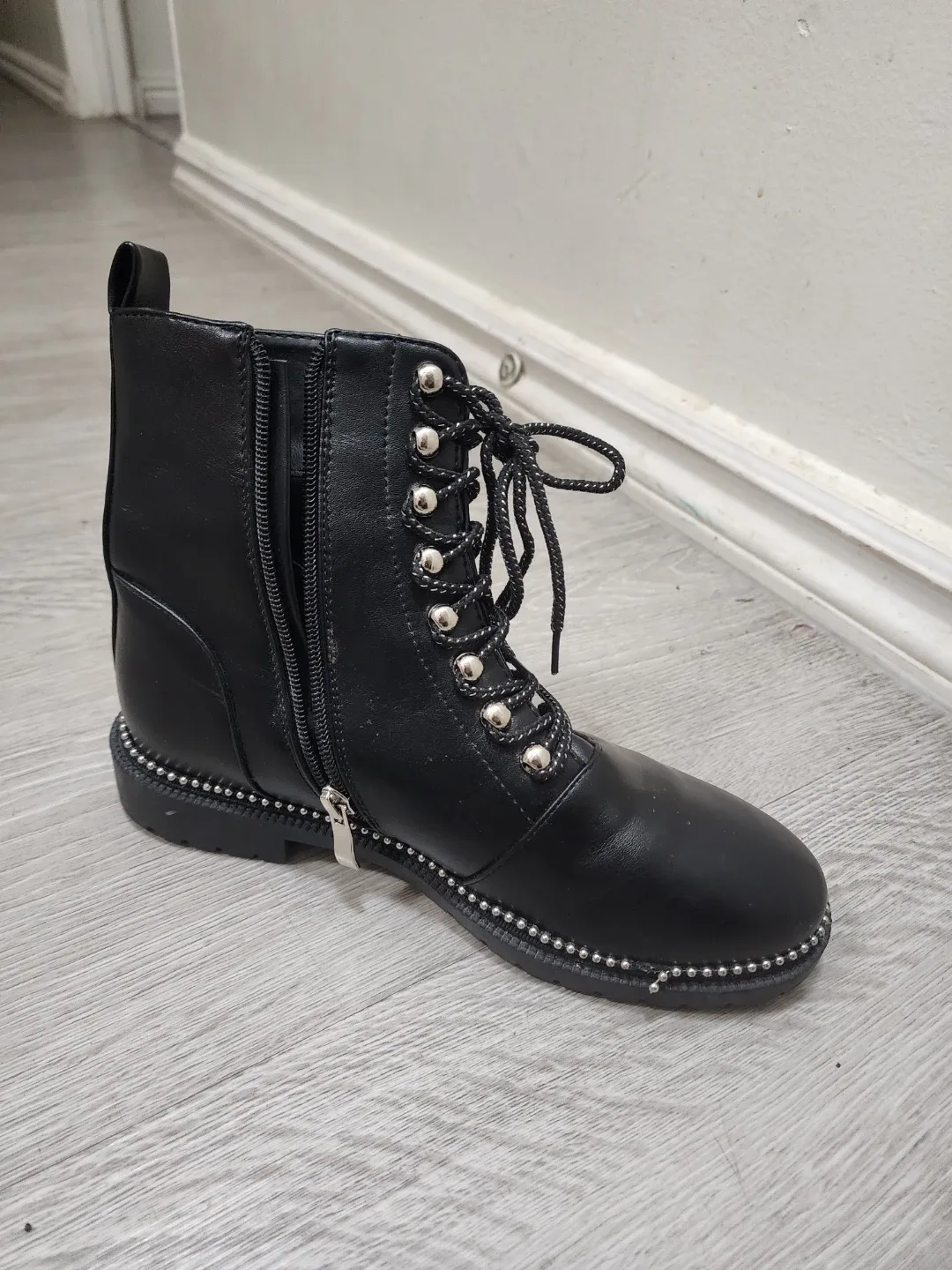 Black Lace-Up Ankle Boots - Size 38 image indicator(8)