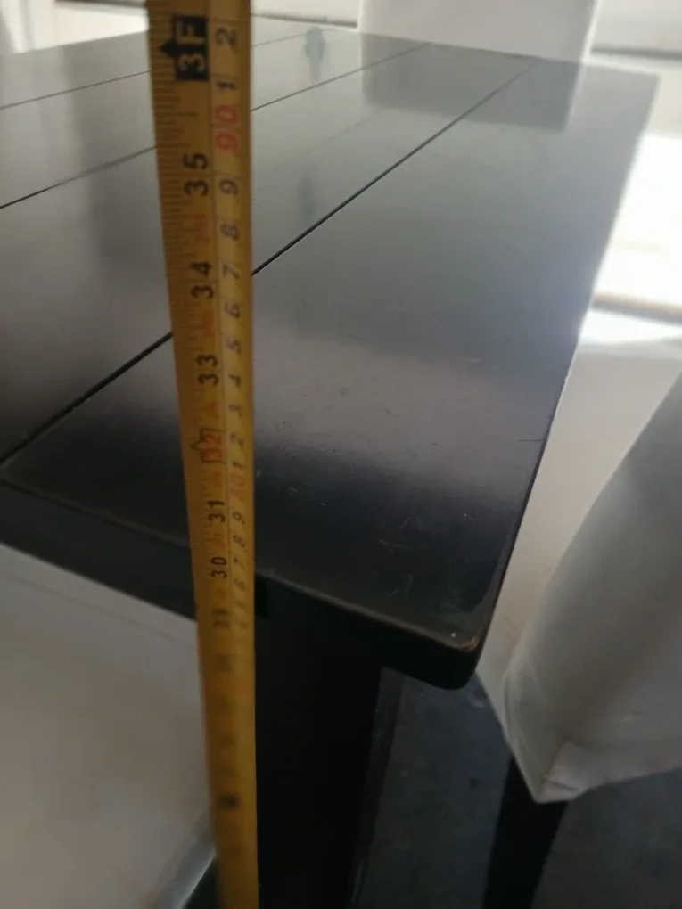 Table and 4 chears image indicator(4)