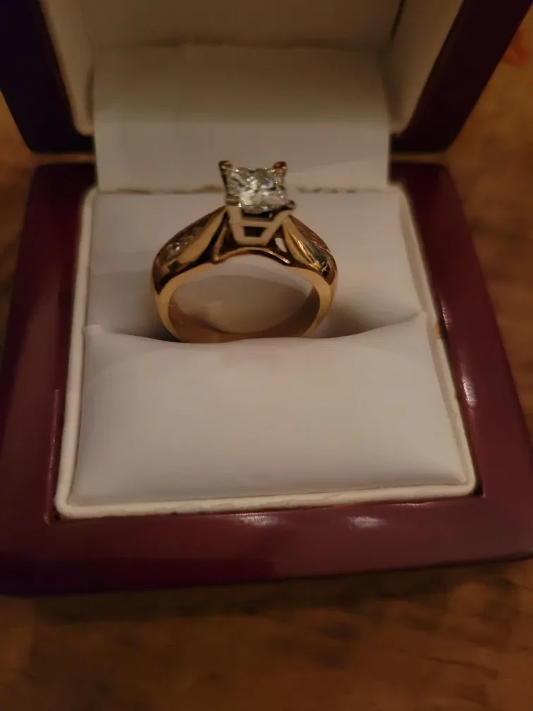 14K Gold Ring with Princess Cut Diamond image indicator(2)