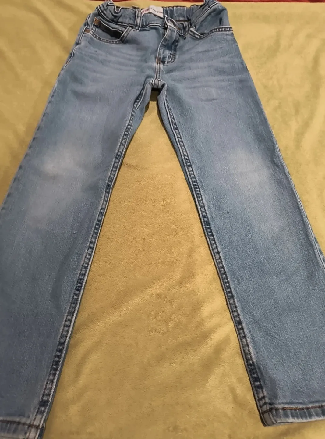 Wrangler girl's Classic Straight Jeans, Size 8 image indicator(2)
