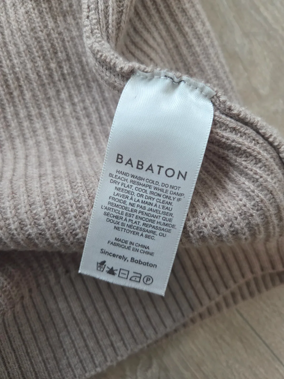 Aritzia, Babaton Merino Wool Sweater Vest - 2XS image indicator(2)