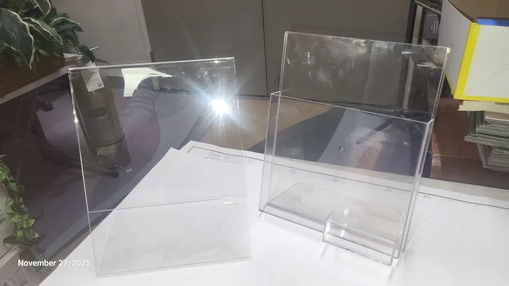 Acrylic Displays image indicator(2)