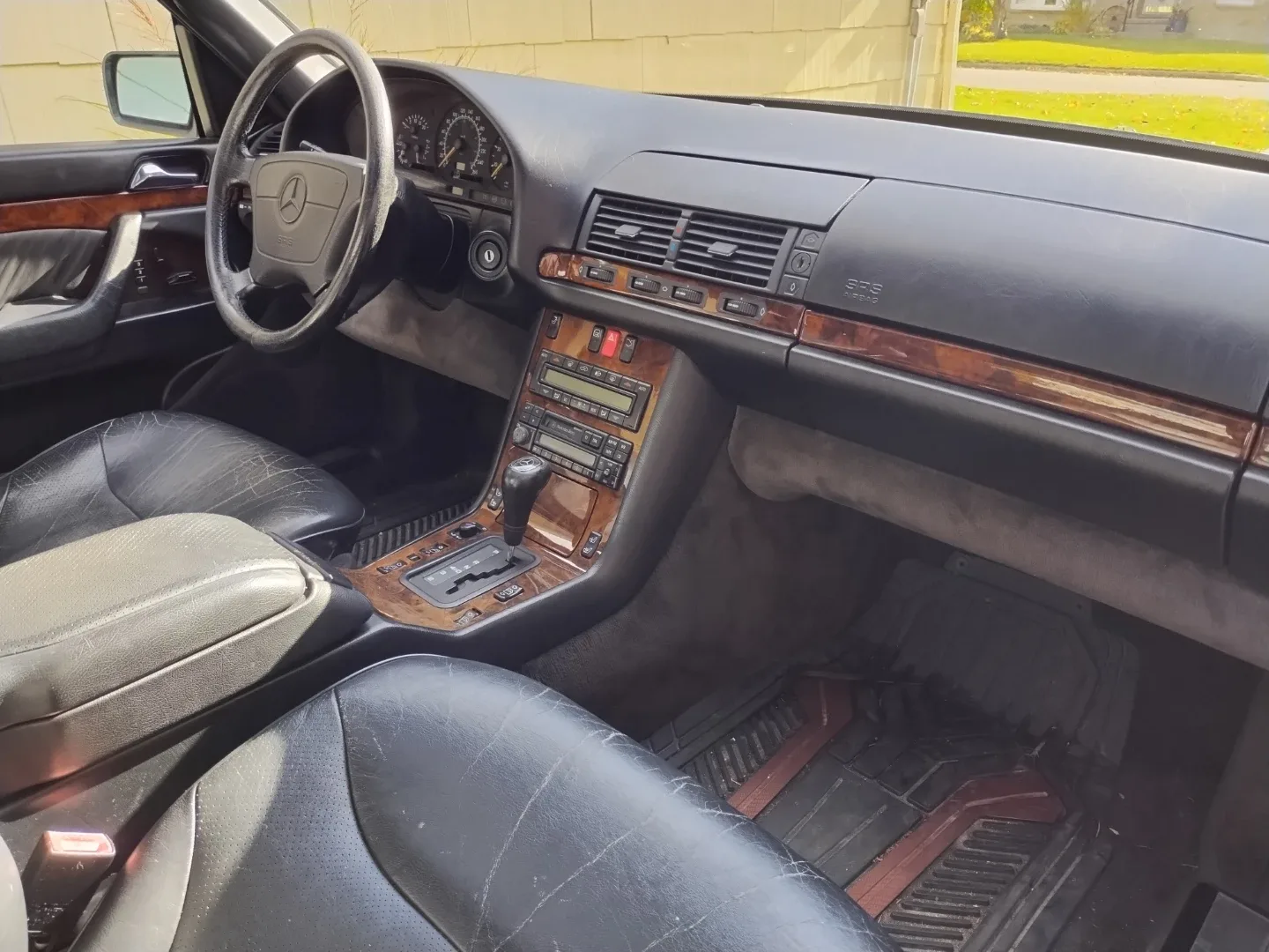 Mercedes-Benz S-Class Sedan image indicator(5)