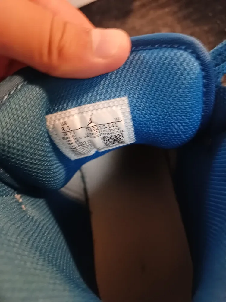 Air Jordan 1 Retro High White/Blue, Size 8.5 image indicator(3)