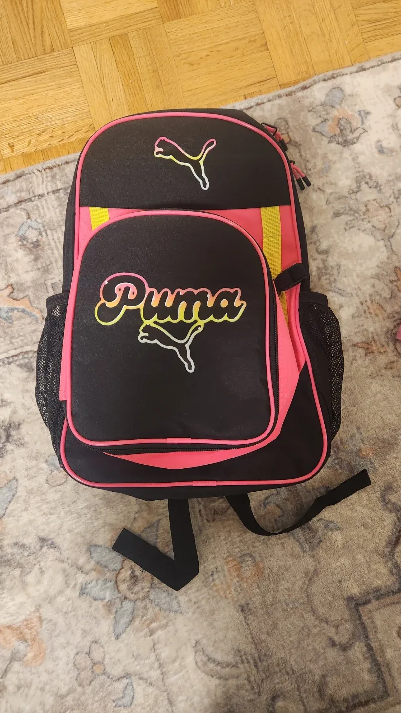 Puma Backpack and lunch bag - Black and Pink image indicator(6)