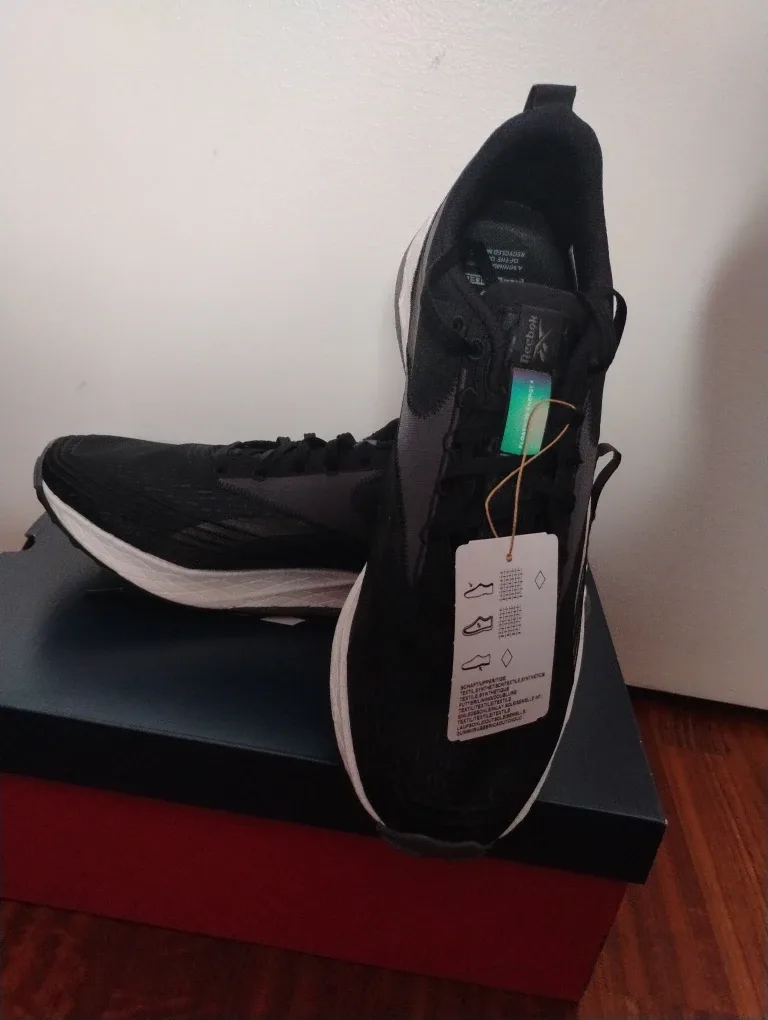 Brand New Reebok Floatride Energy 4 Running Shoes, Men's size 11