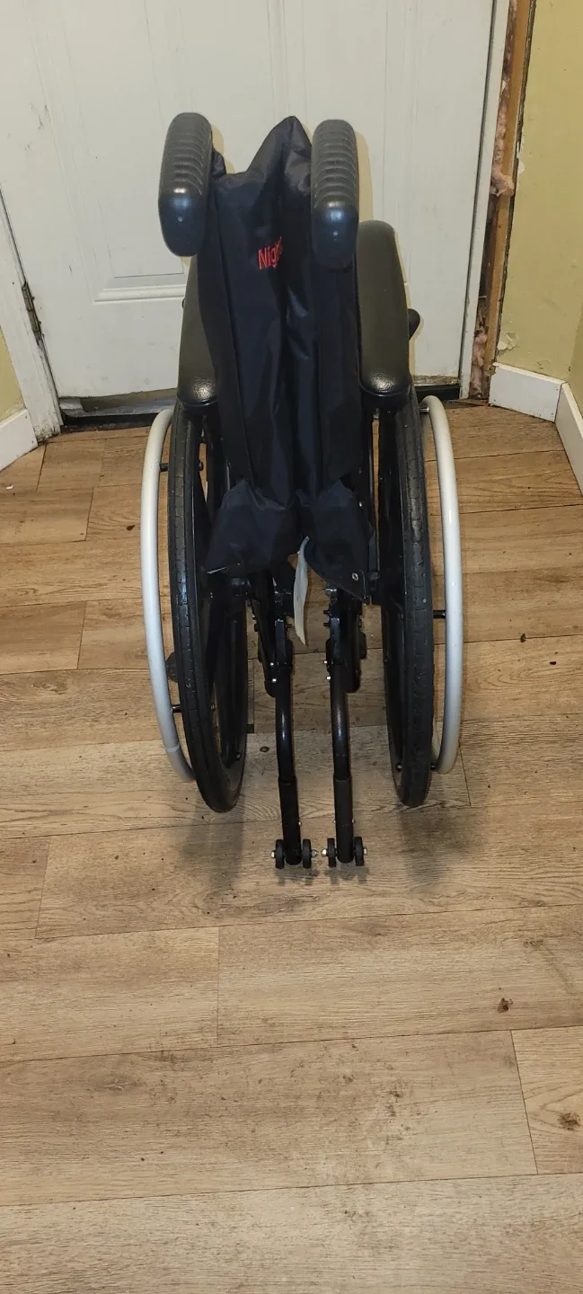 Nighthawk Wheelchair - Lightweight & Foldable image indicator(5)