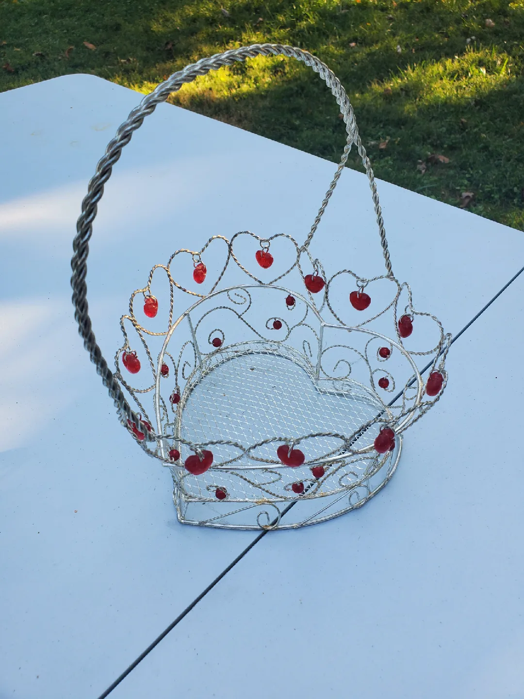 Heart Shaped Wire Basket with Red Accents image indicator(2)