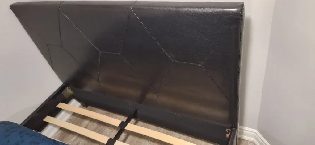 Queen bed with mattress image indicator(7)