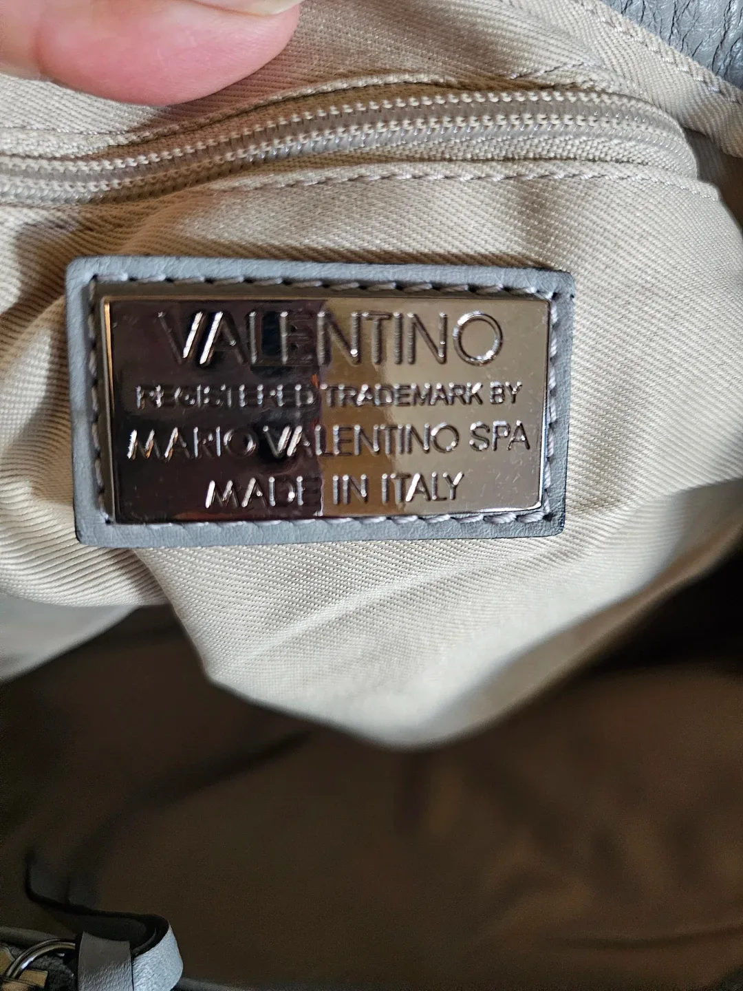 Valentino Gray Leather Shoulder Bag image indicator(3)