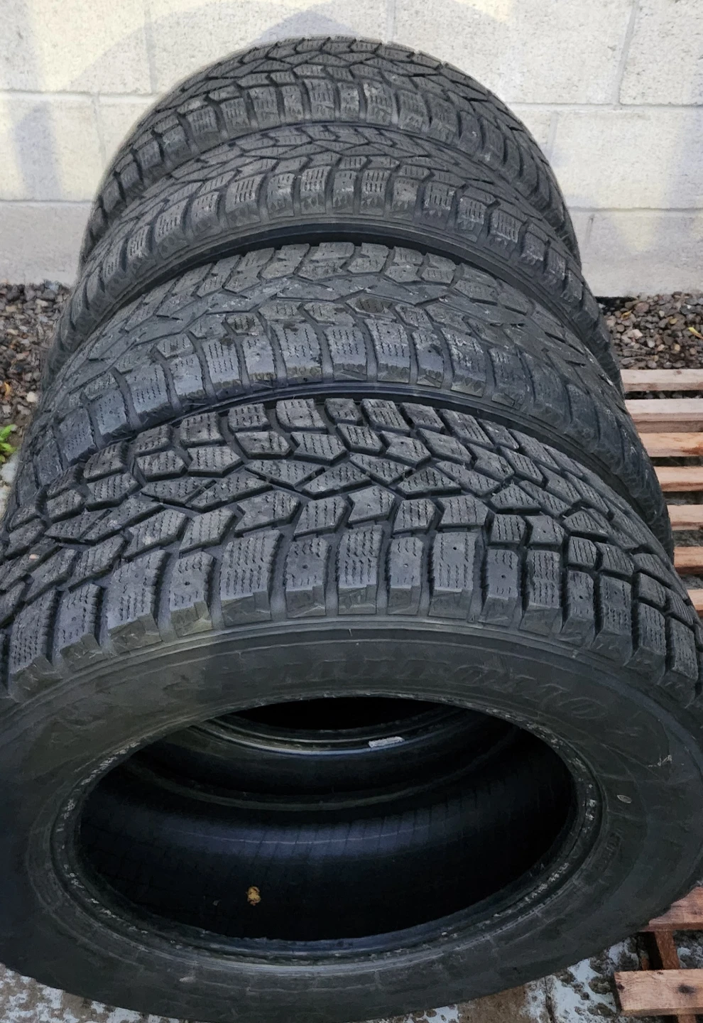 Sumitomo Winter Tires - 235/65R17