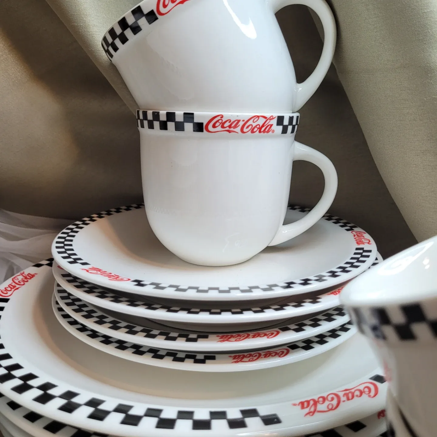 Gibson Coca-Cola Coke Soda Pop Retro Checker Themed Ceramic... image indicator(4)