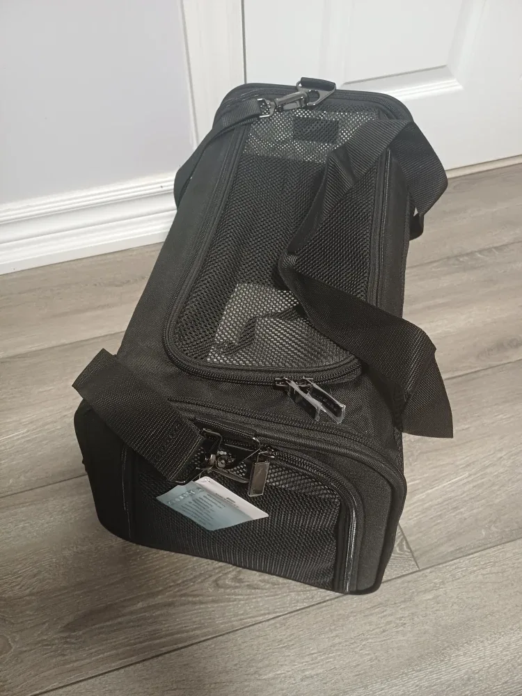 Petsfit Pet Carrier Brand New- Black image indicator(7)