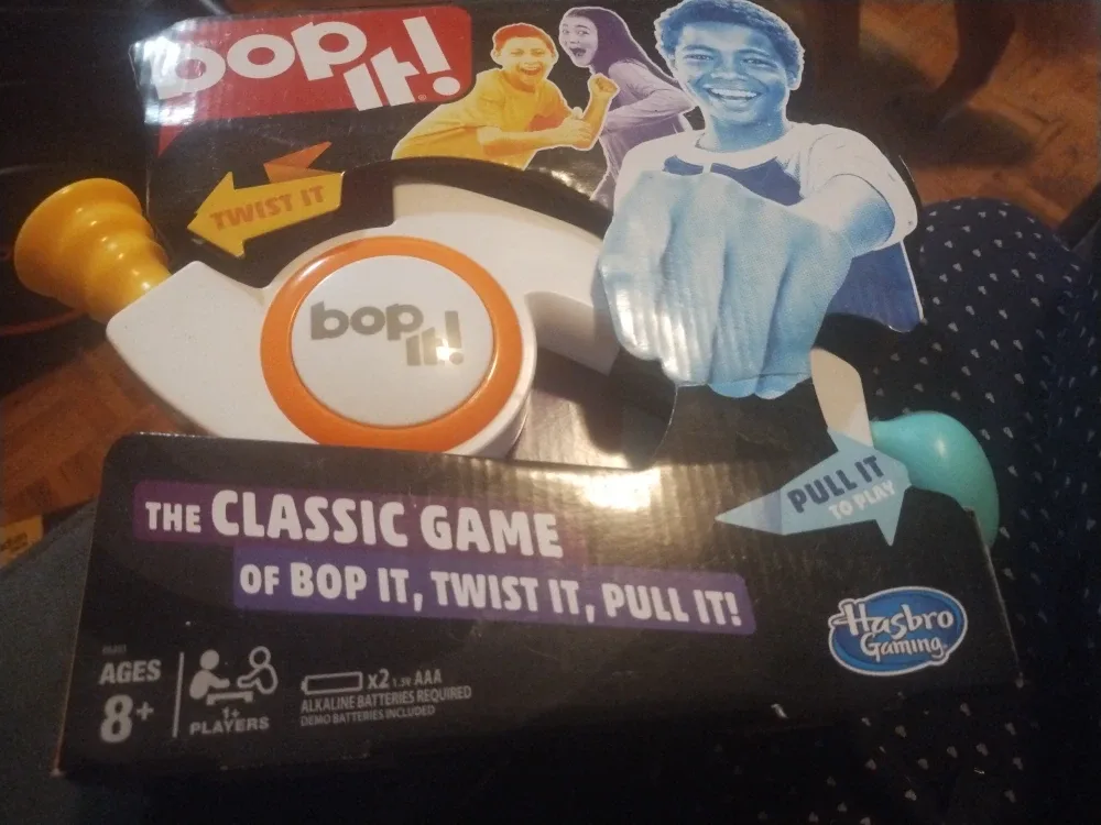 Bop It! The Classic Game of Bop It, Twist It, Pull It!