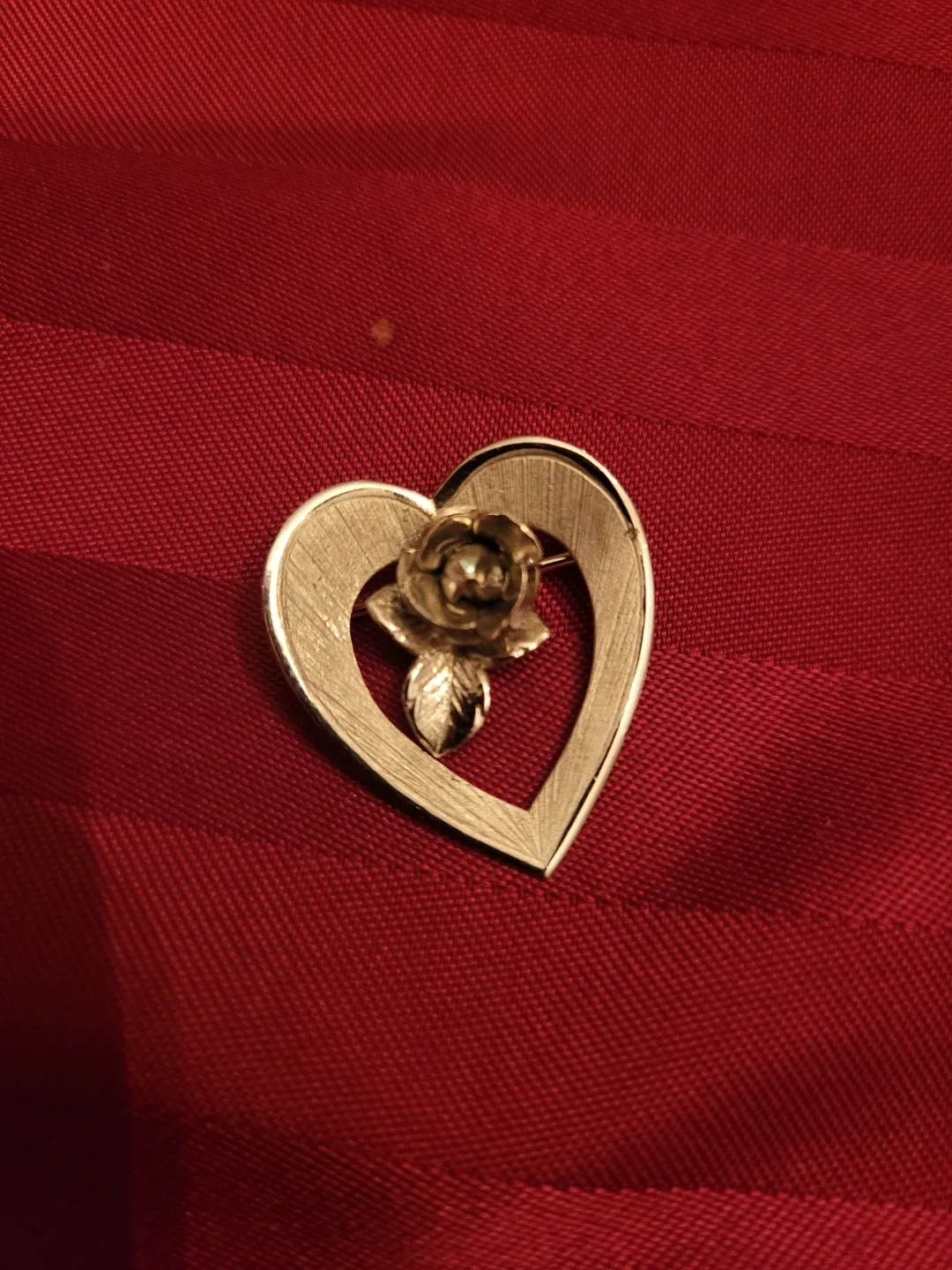 Vintage ECCo Sterling Heart & Rose Pin image indicator(4)