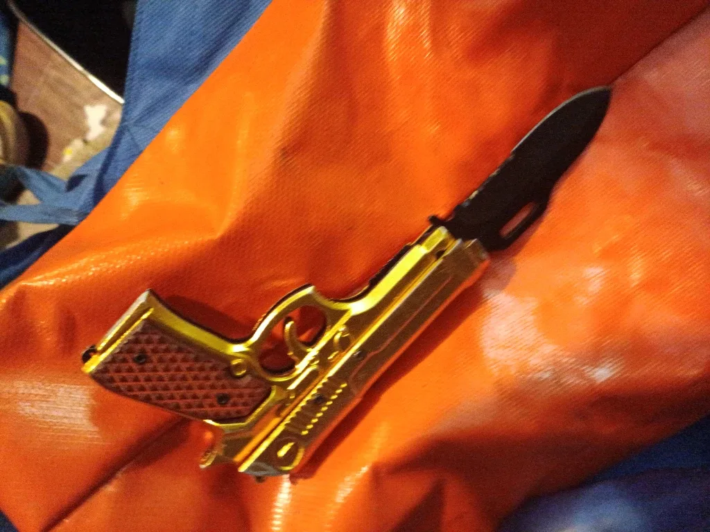 Gun-Shaped Folding Knife