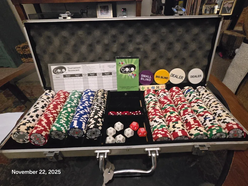 Professional Poker Set, Clay Chips