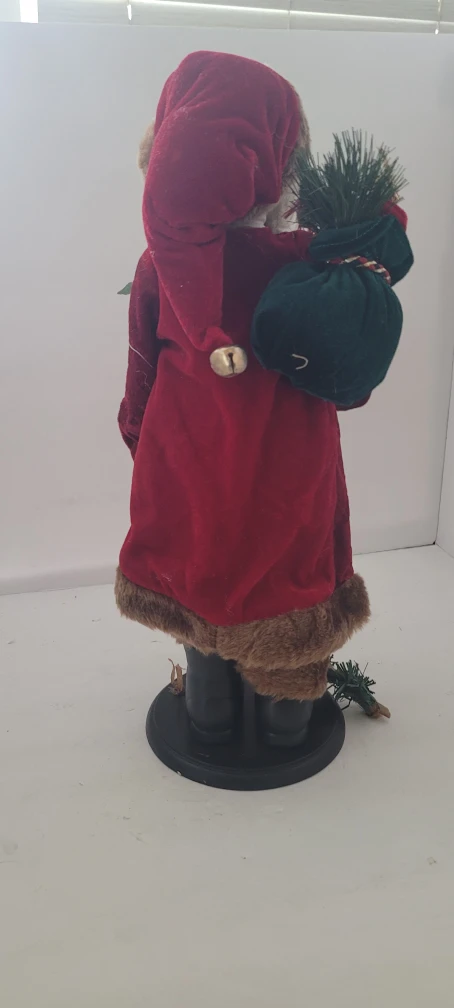 Santa Claus Figurine - Holiday Decor - photo 3