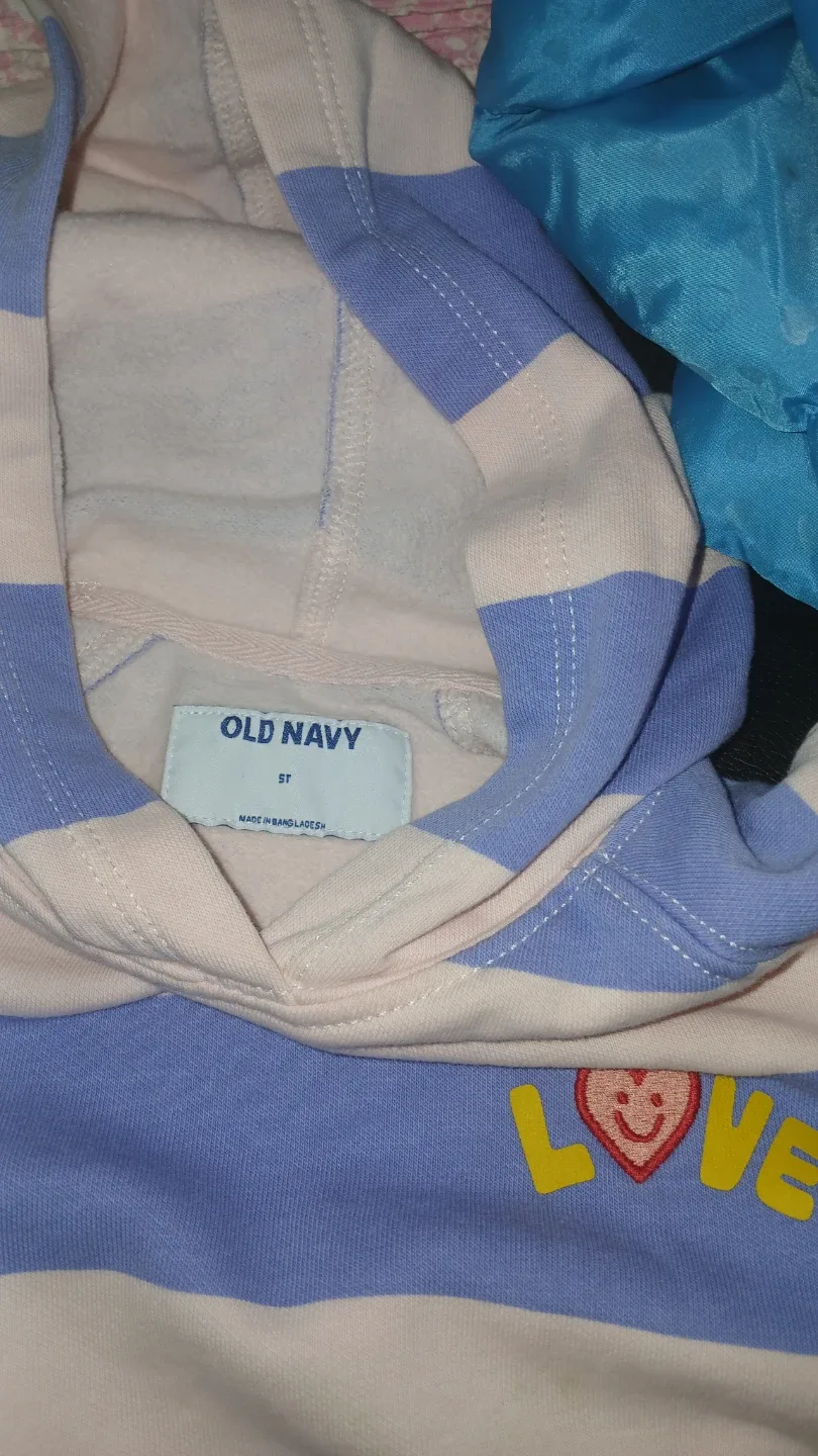 Old Navy Kids Hoodie - Size 5T image indicator(2)