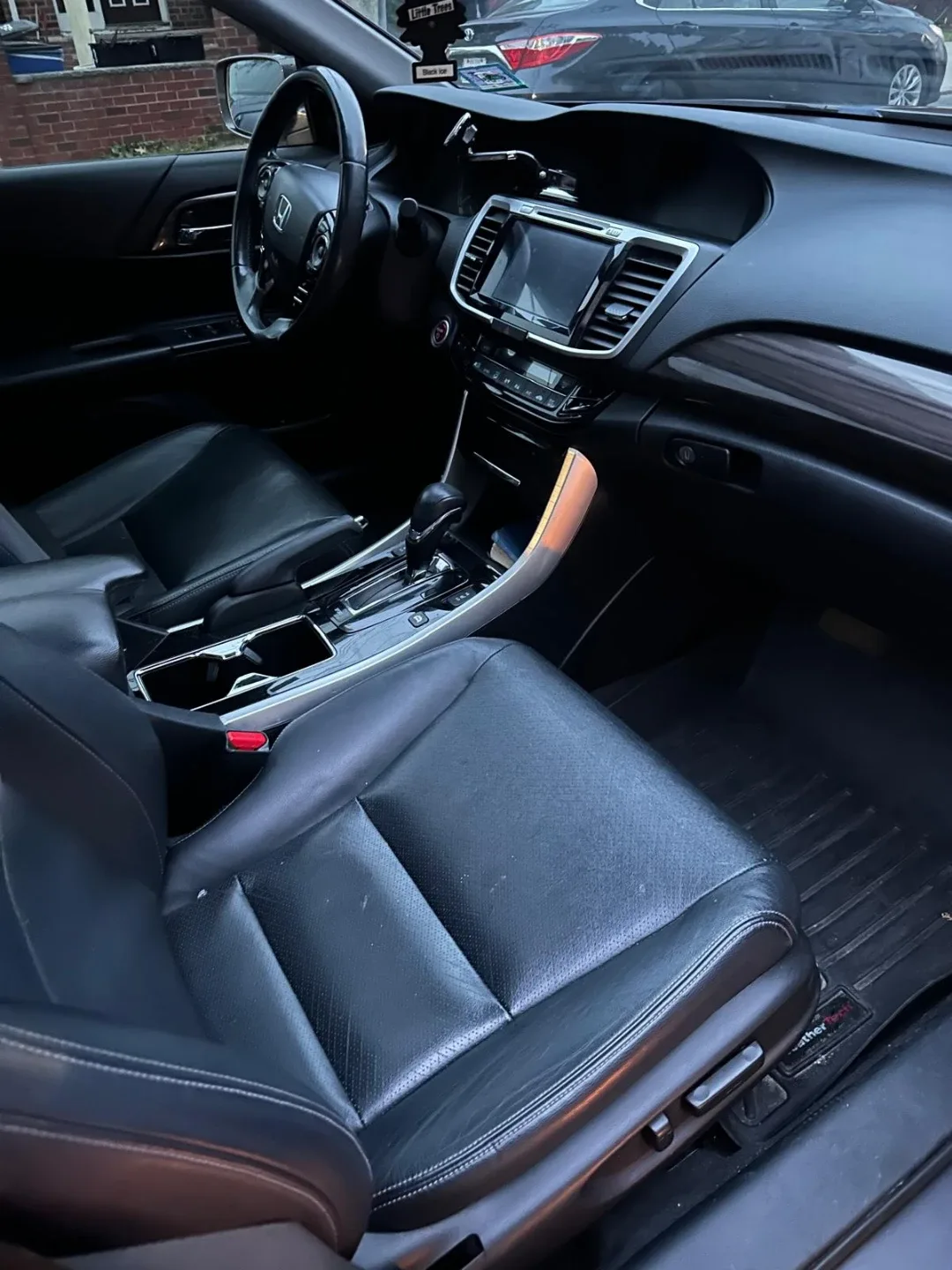 Honda Accord Sedan - Gray image indicator(5)