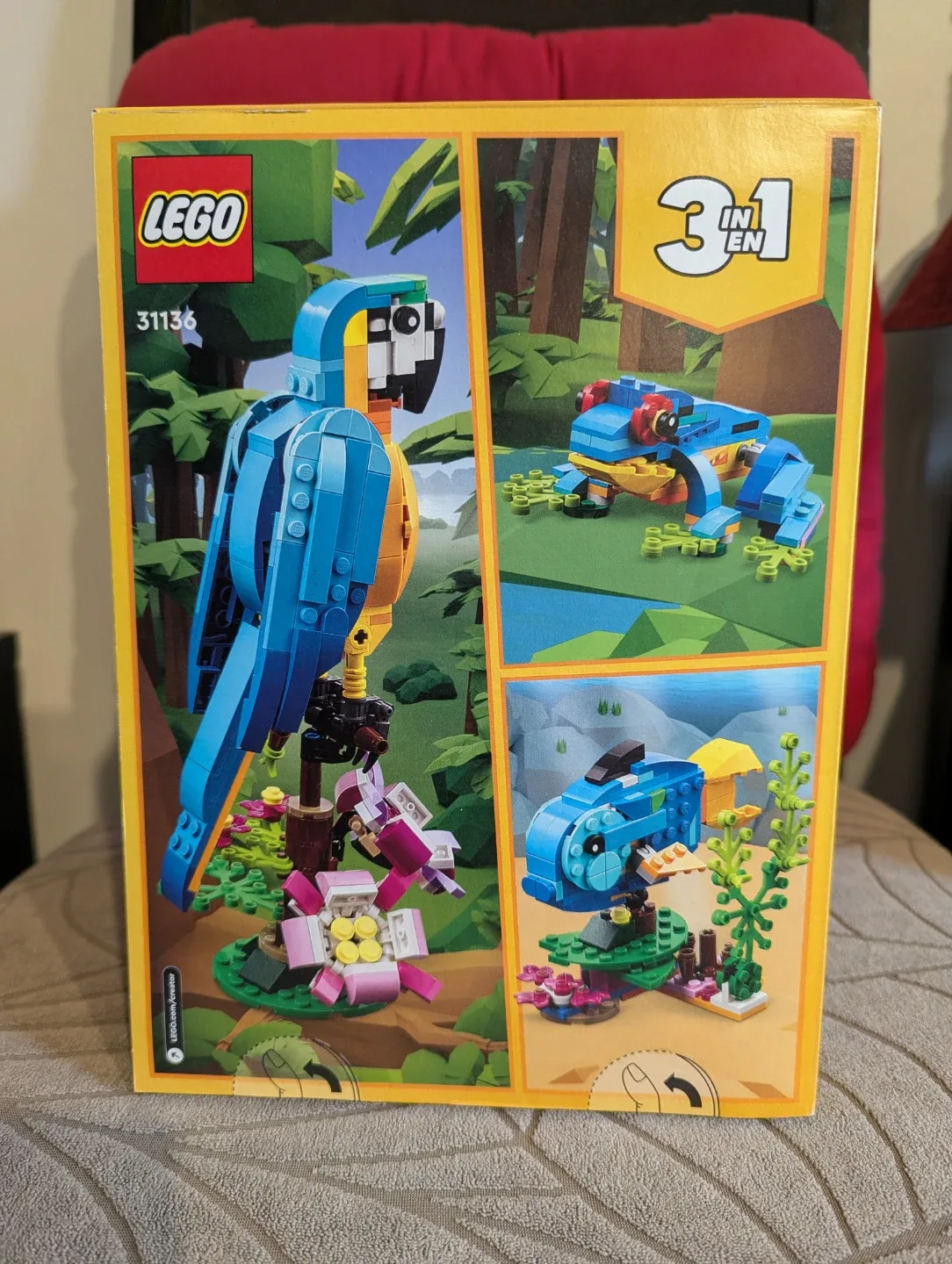 New! LEGO Exotic Parrot 3-in-1 Set image indicator(2)