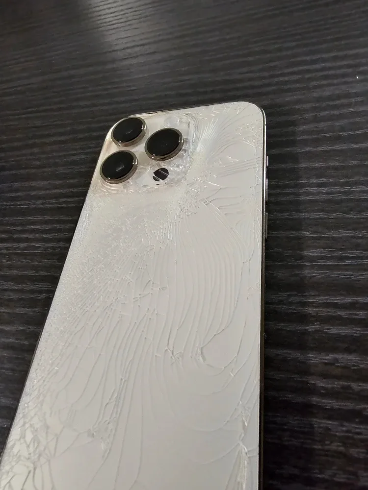 iPhone 14 Pro Unlocked image indicator(3)