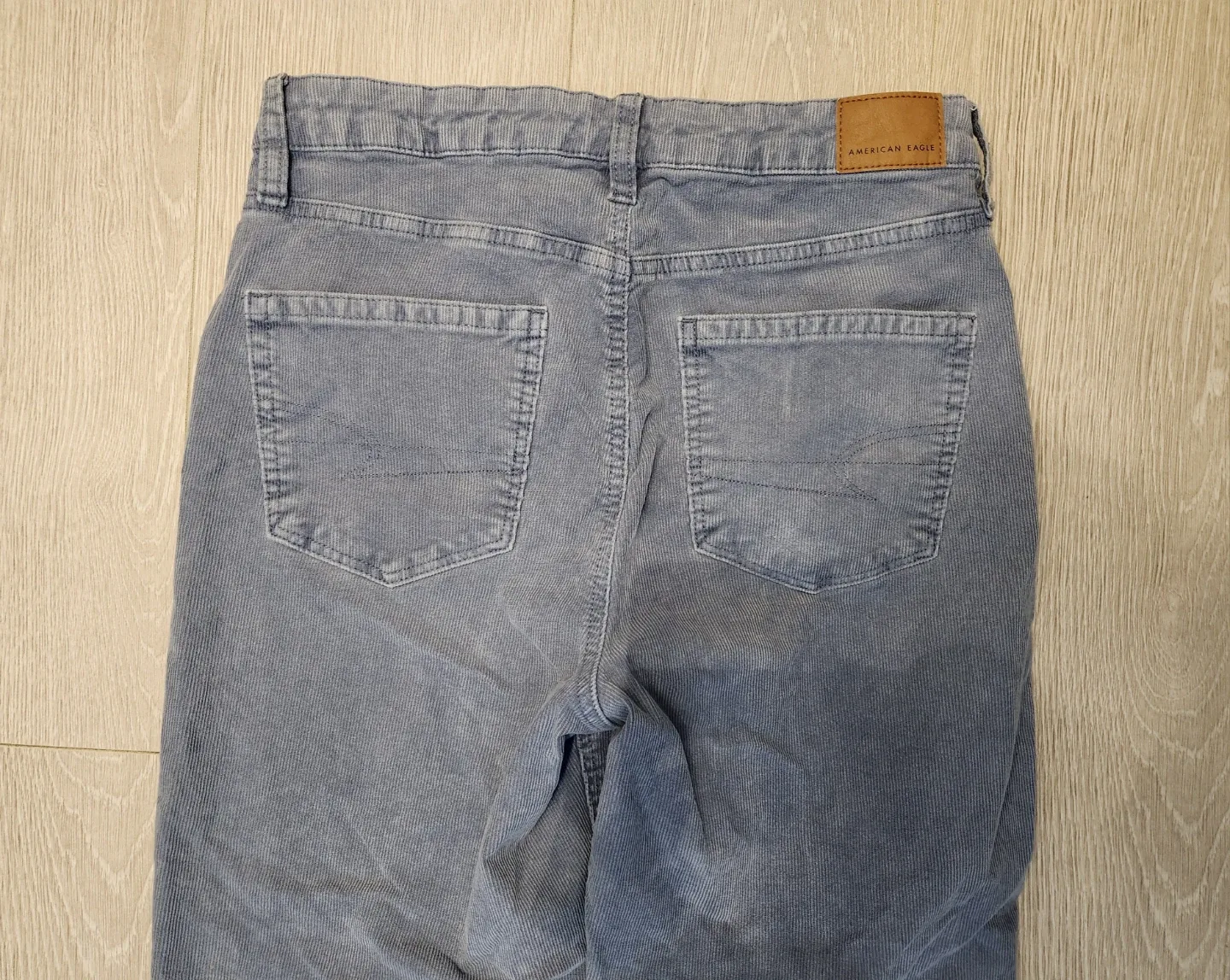 American Eagle Jeans image indicator(6)