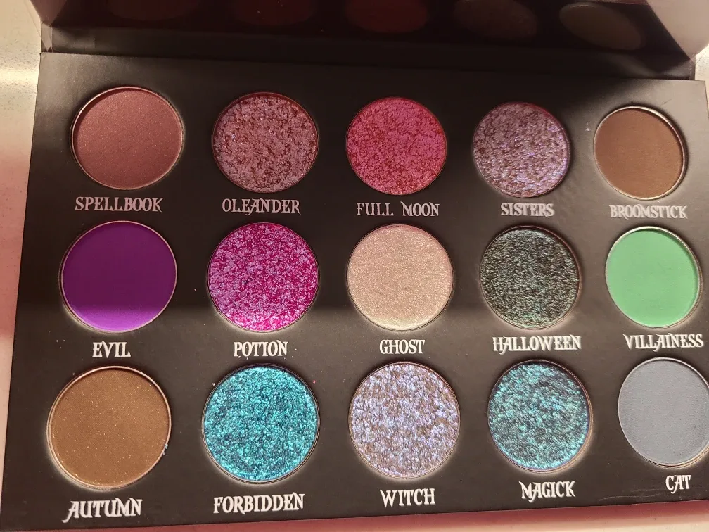 Jill Bound Beauty Witchcraft Eyeshadow Palette image indicator(3)