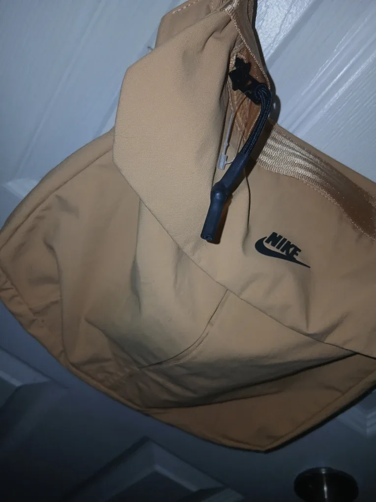 Nike Beige Shoulder Bag image indicator(3)