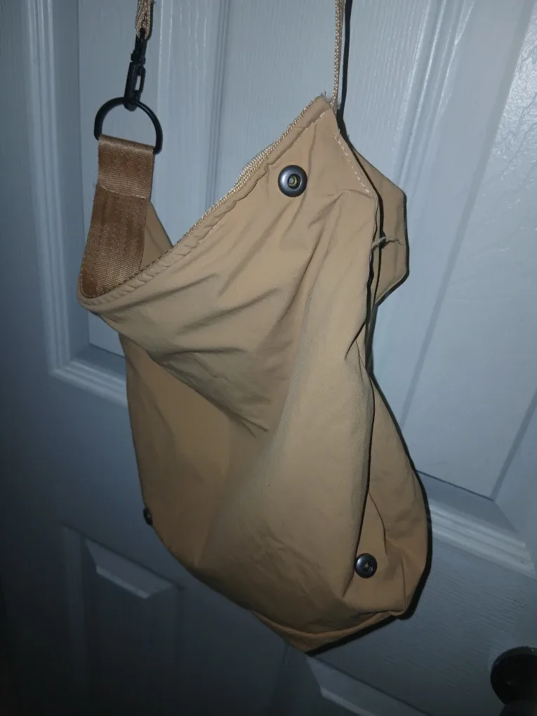 Nike Beige Shoulder Bag image indicator(5)